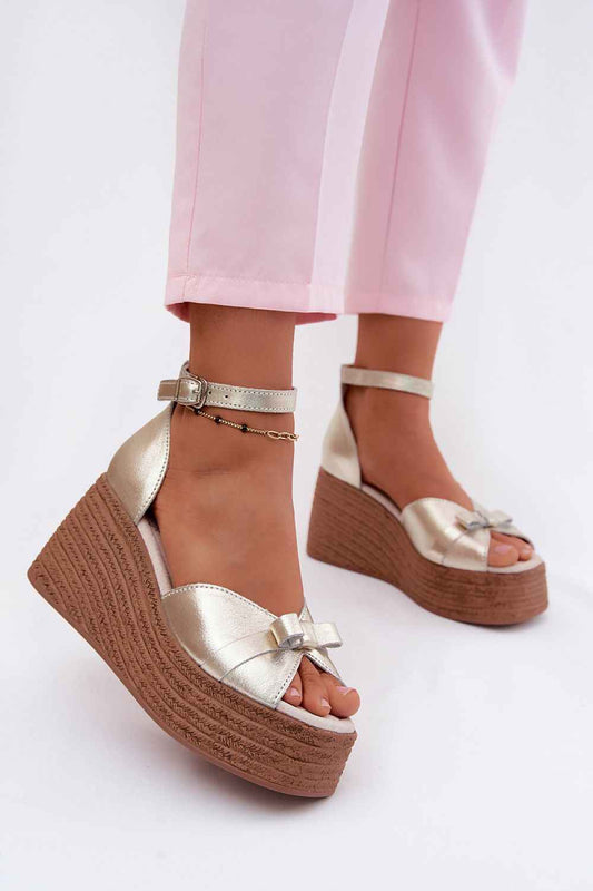 Cothurnes Step in style