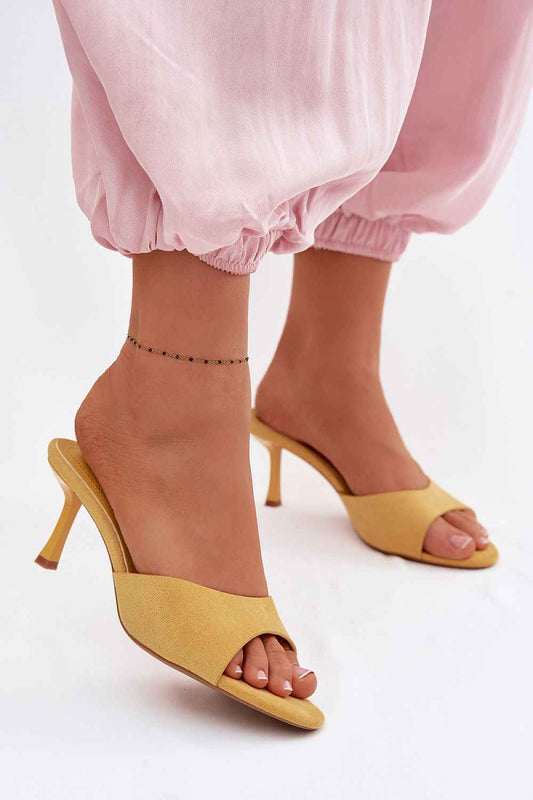 Des mules à talons Step in style