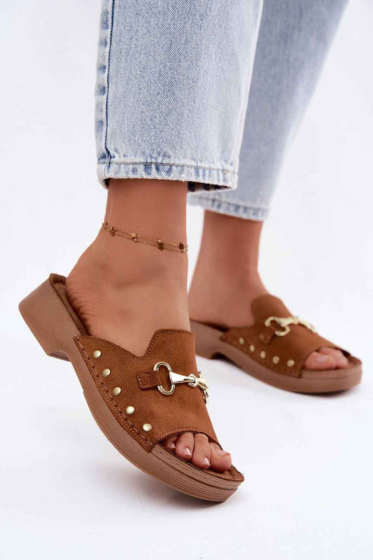 Clacquettes Step in style