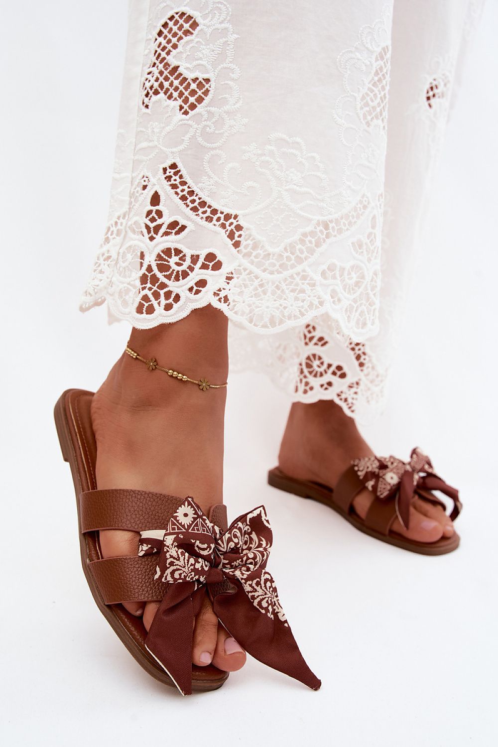  Clacquettes model 228790 Step in style 