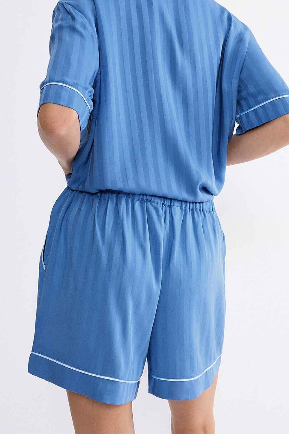 Shorts Triumph