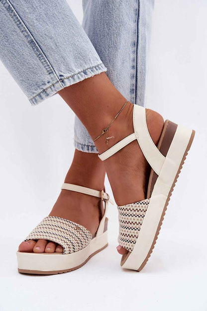 Cothurnes Step in style