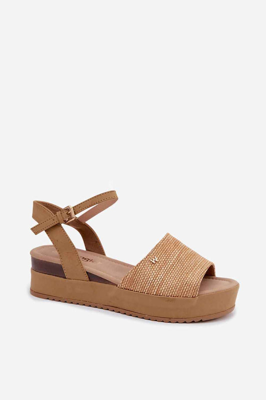 Cothurnes Step in style