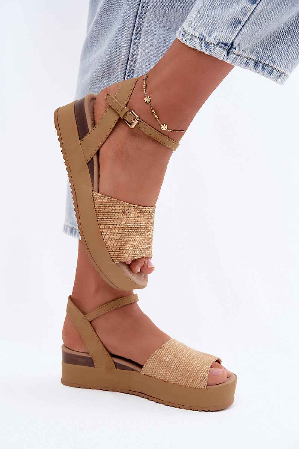 Cothurnes Step in style