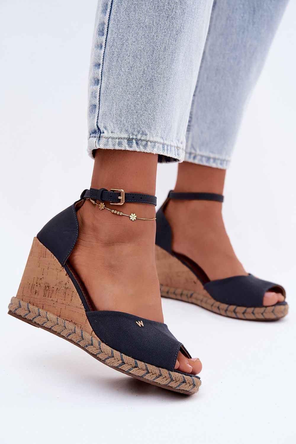 Cothurnes Step in style