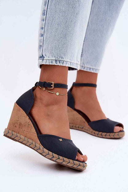 Cothurnes Step in style
