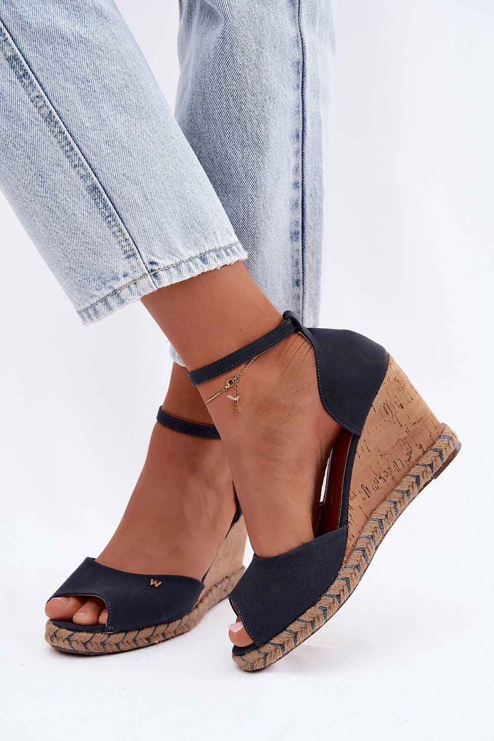 Cothurnes Step in style