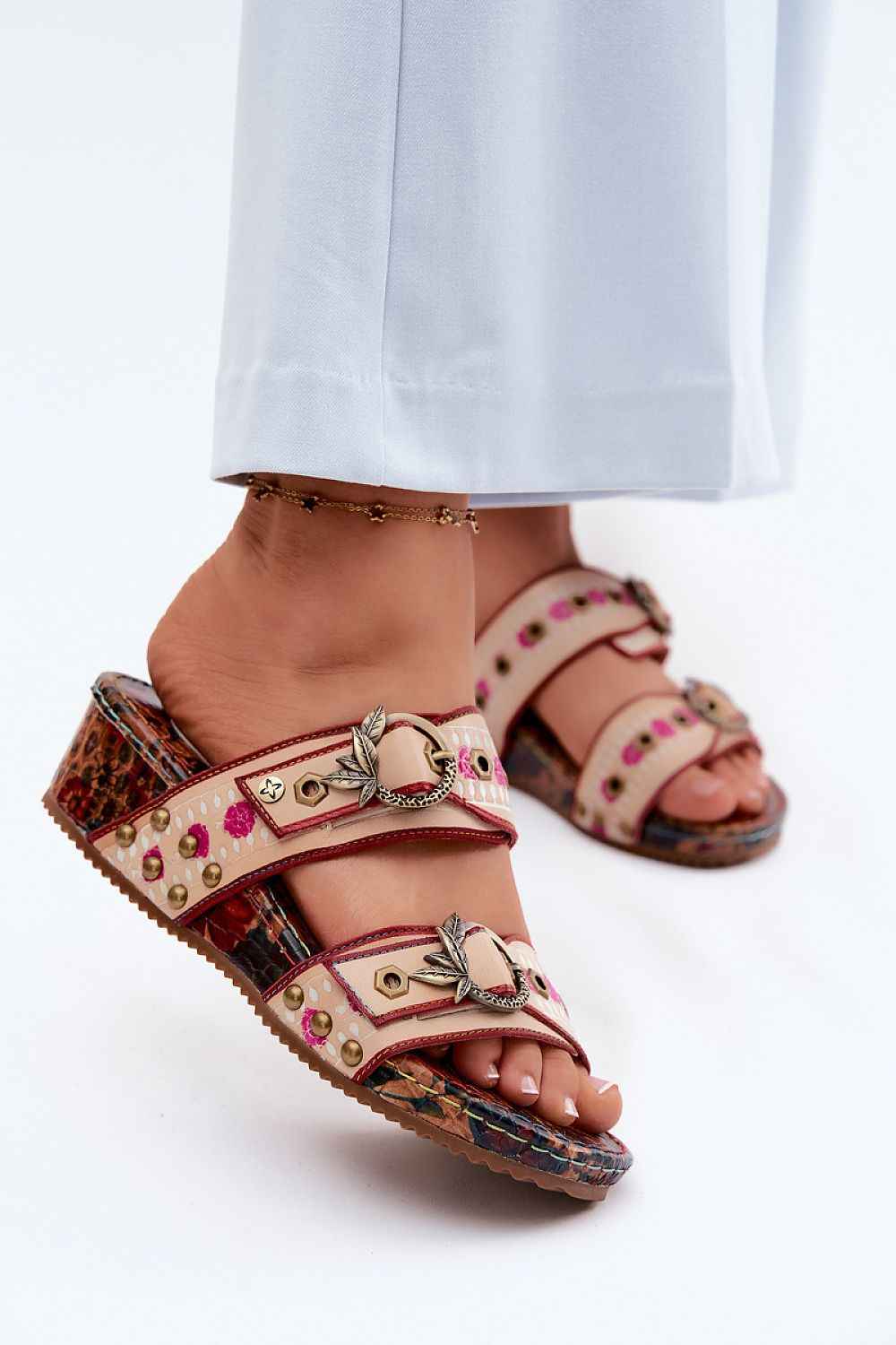 Cothurnes Step in style