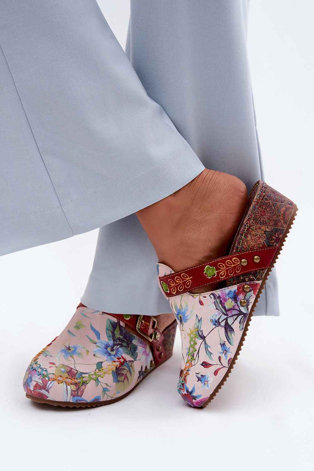 Cothurnes Step in style