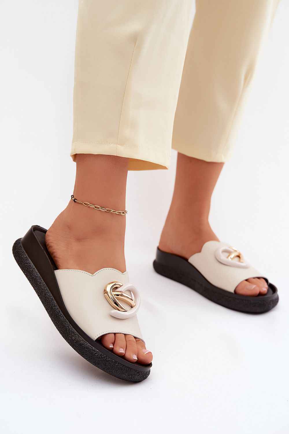 Cothurnes Step in style