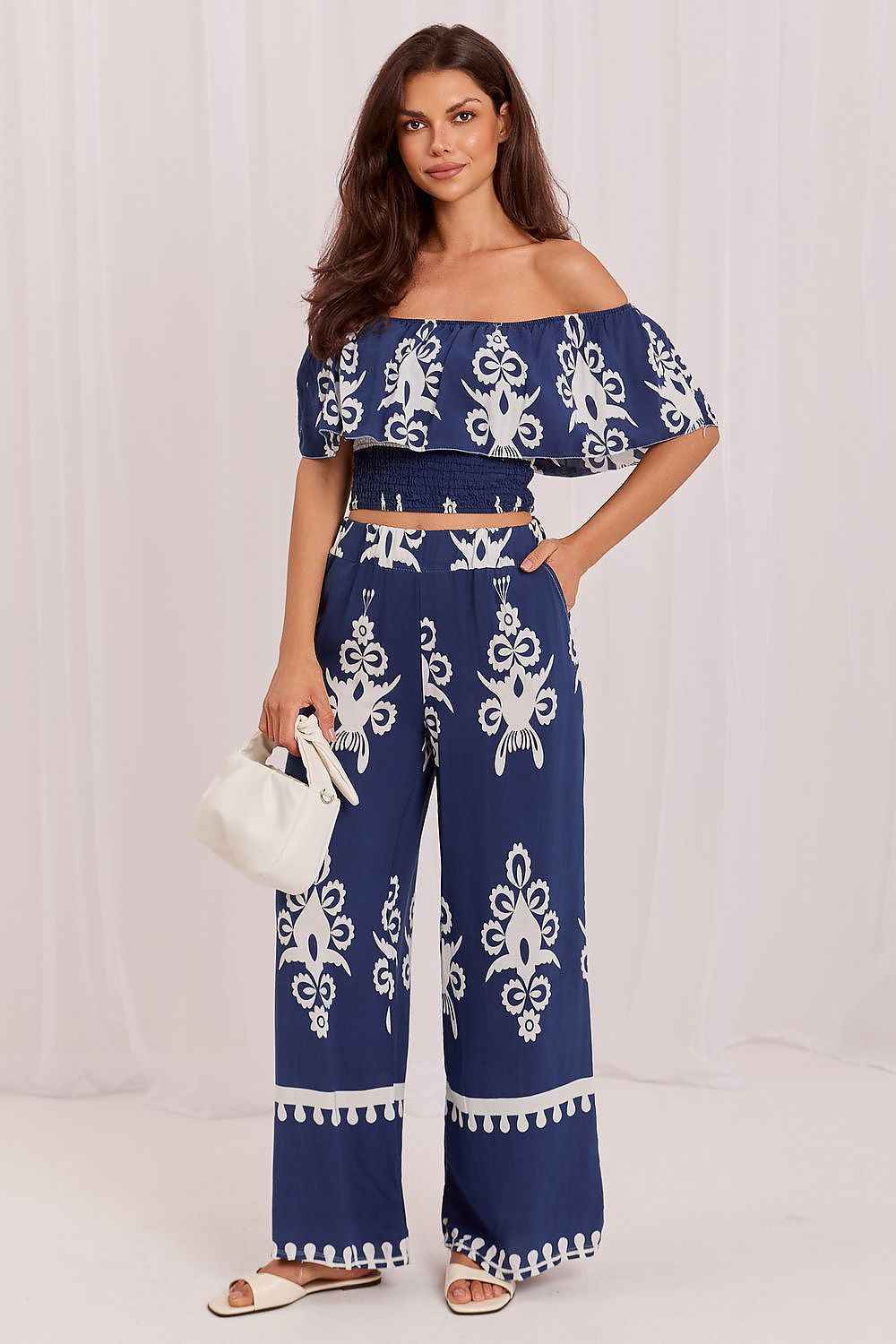 L`ensemble Italy Moda