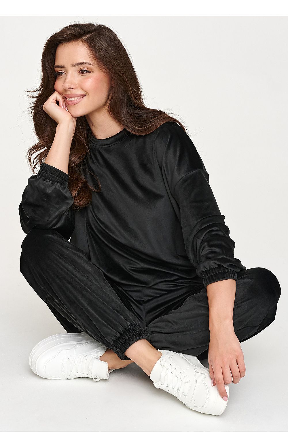  L`ensemble model 230825 Makadamia 