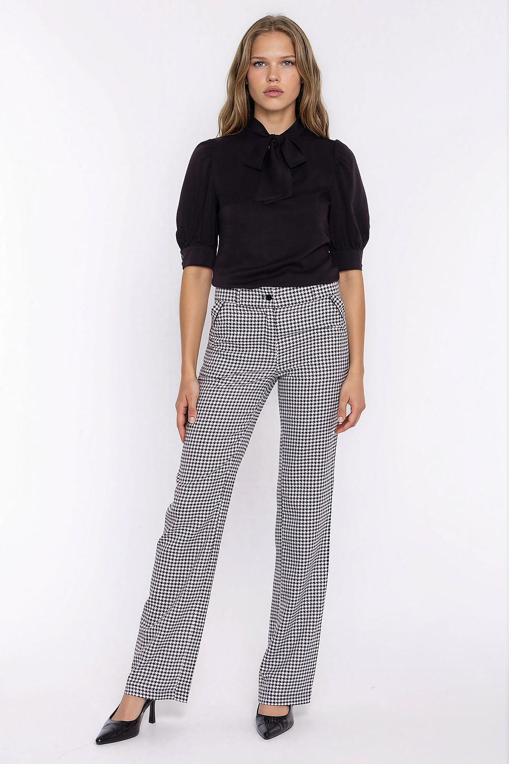  Pantalon femme model 231674 Nife 