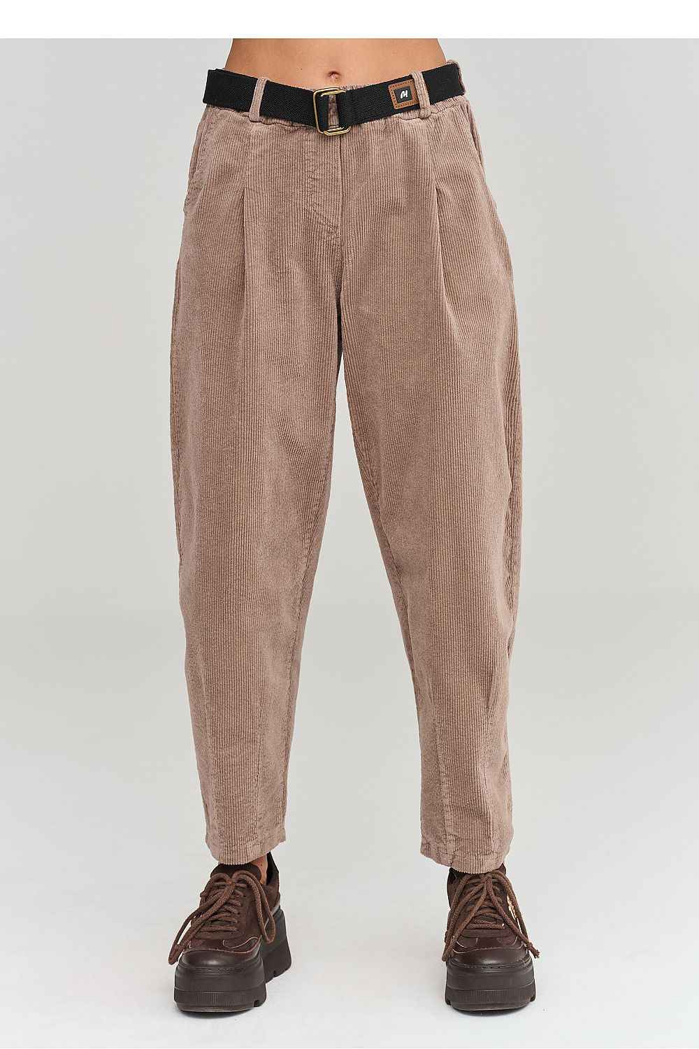 Pantalon en velours côtelé Makadamia