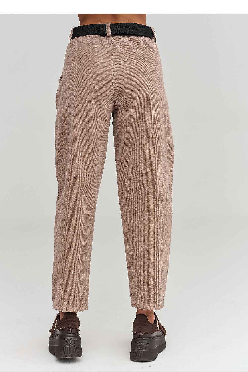 Pantalon en velours côtelé Makadamia