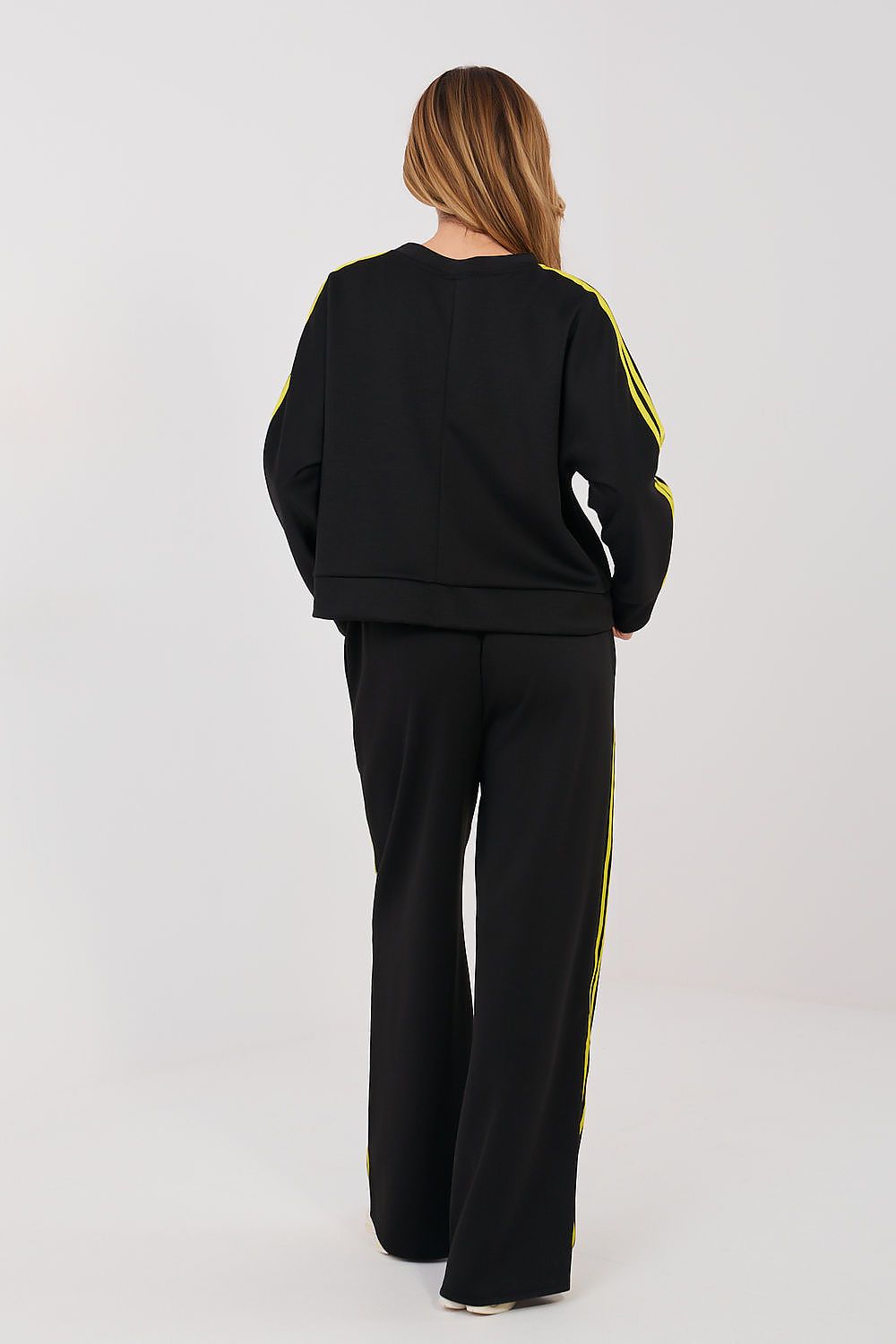  L`ensemble model 232210 Rue Paris 