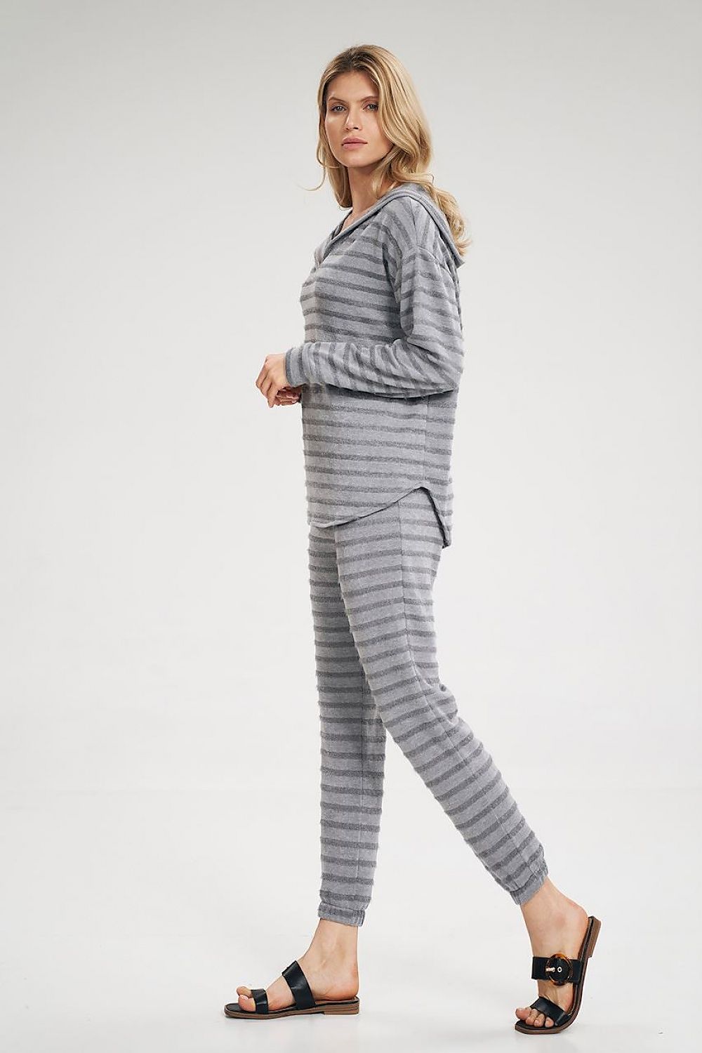  Pantalon survêtement model 162307 Figl 