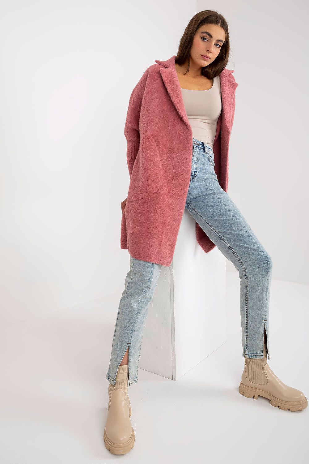  Manteau model 174927 MBM 