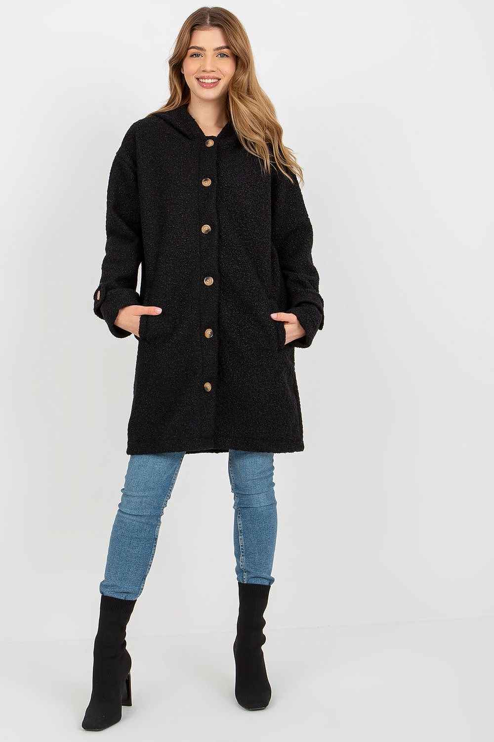 Manteau Relevance