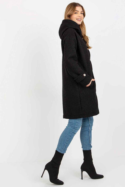 Manteau Relevance