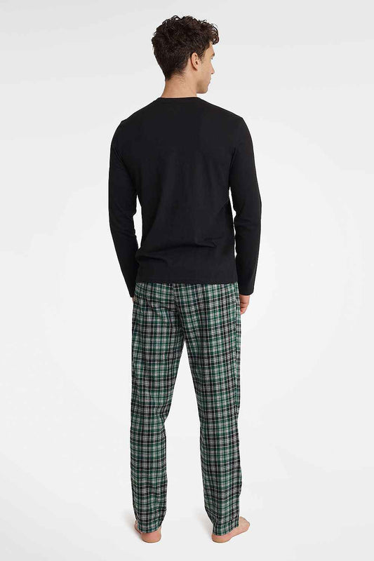 Pyjama Henderson